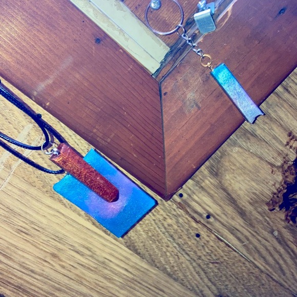 Necklaces - Picture 1 of 1